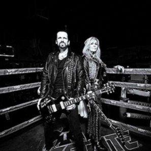 Lita Ford & Ricky Warwick - Don't Leave Me in the Dark Album Cover