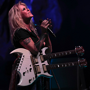 Photo of Lita Ford and Band Mates