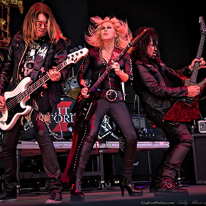 Photo of Lita Ford and Band Mates